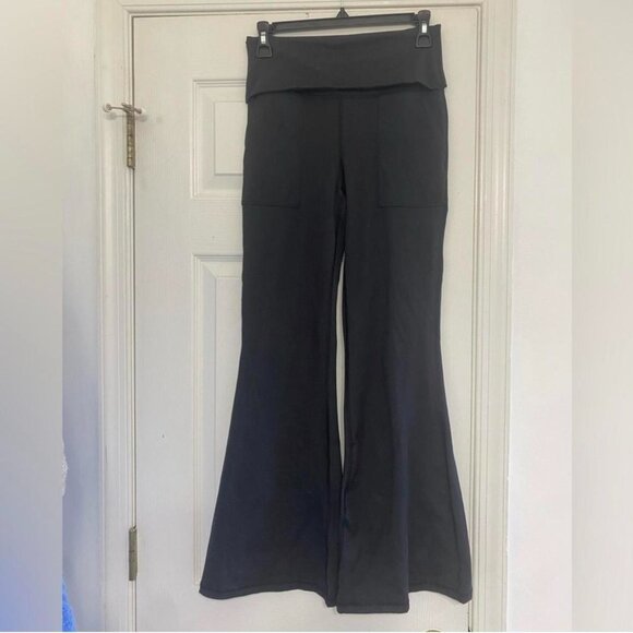 Aerie “The Hugger” Fold Over Black High Rise Flare Leggings - Picture 2 of 4